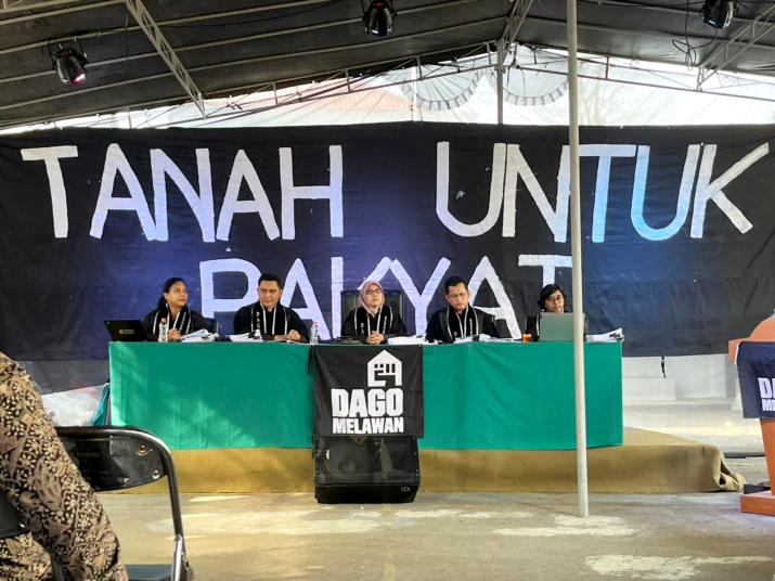 15 Amar Putusan Hakim Majelis Pengadilan Rakyat Dago Elos 1 Pengadilan Rakyat Dago Elos