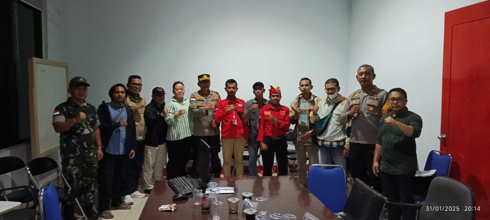 PT Duta Palma PHK Massal Buruhnya