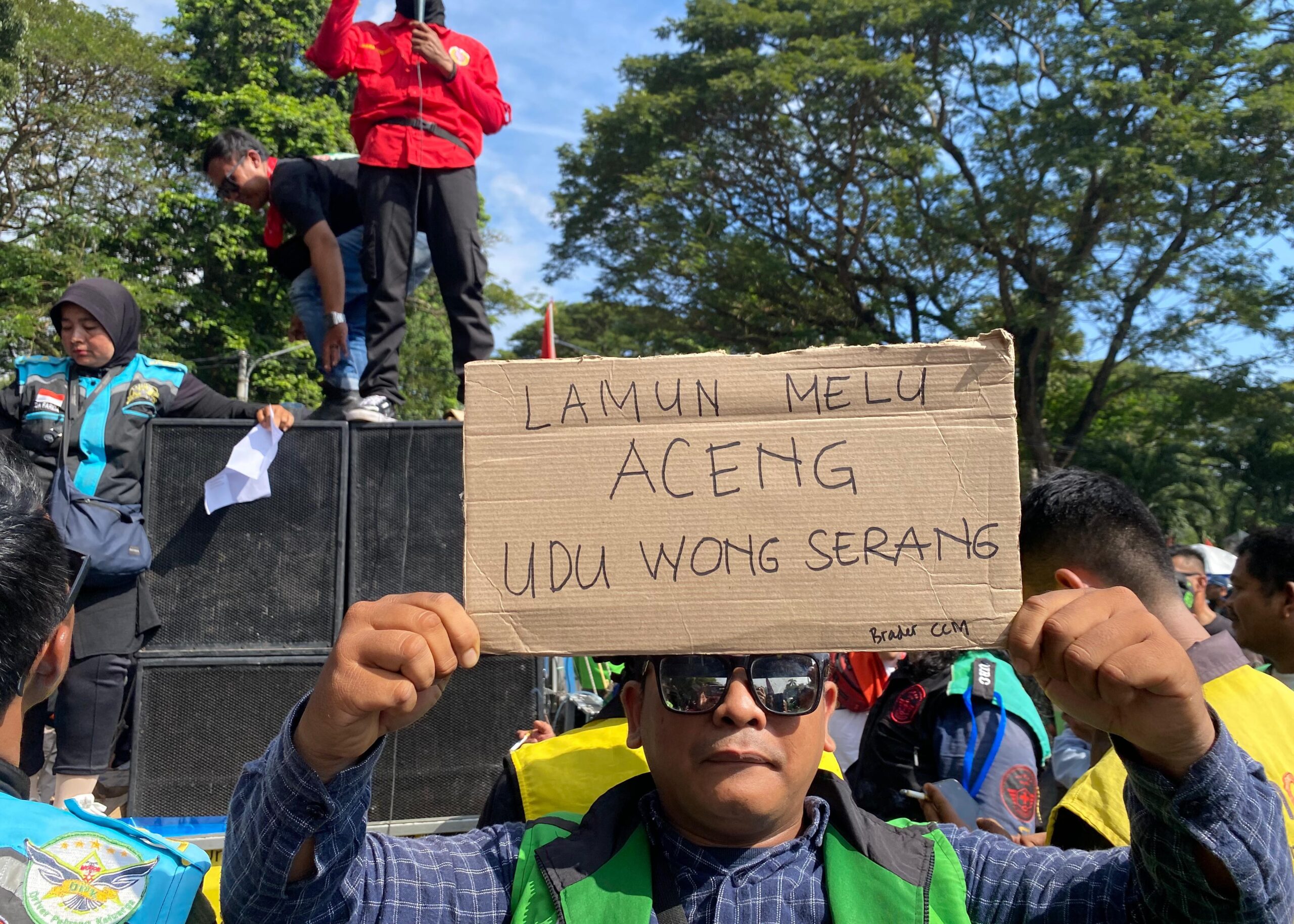 Ratusan Buruh Ojol di Banten Tuntut Jaminan Sosial hingga Relaksasi Pajak 1