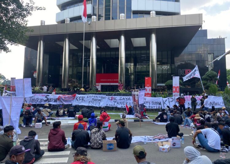 Datangi KPK, Masyarakat Pati Bersatu Tuntut Bupati Sudewo Jadi Tersangka 1 Bupati Sudewo Jadi Tersangka